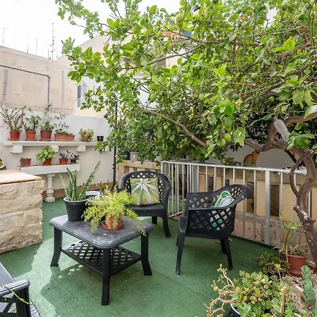 Close To Airport - Private With Private Bathroom Adults Only Guest house *