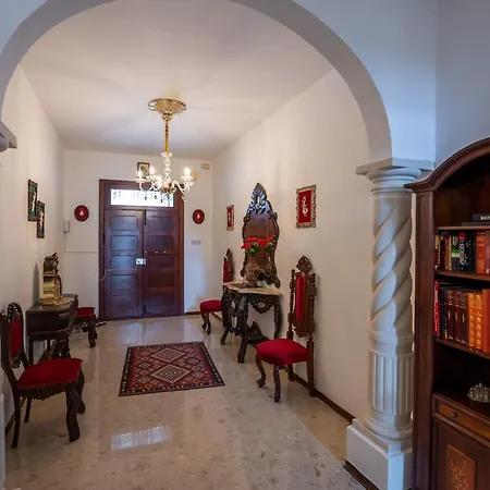 Close To Airport - Private With Private Bathroom Adults Only Gudja